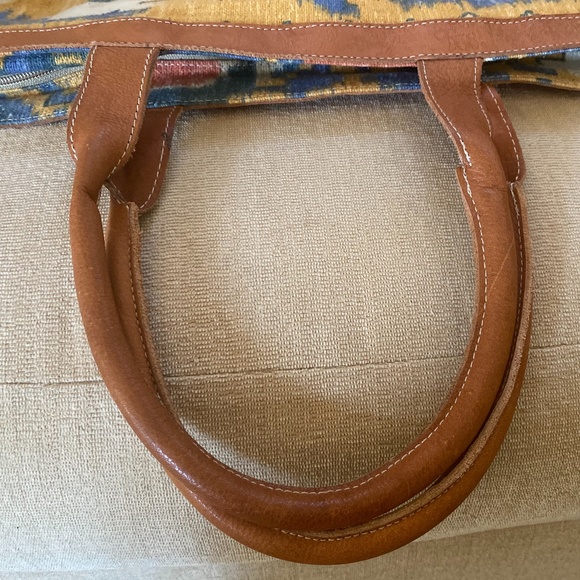 Unisa Zippered Canvas Tote - Picture 6 of 16